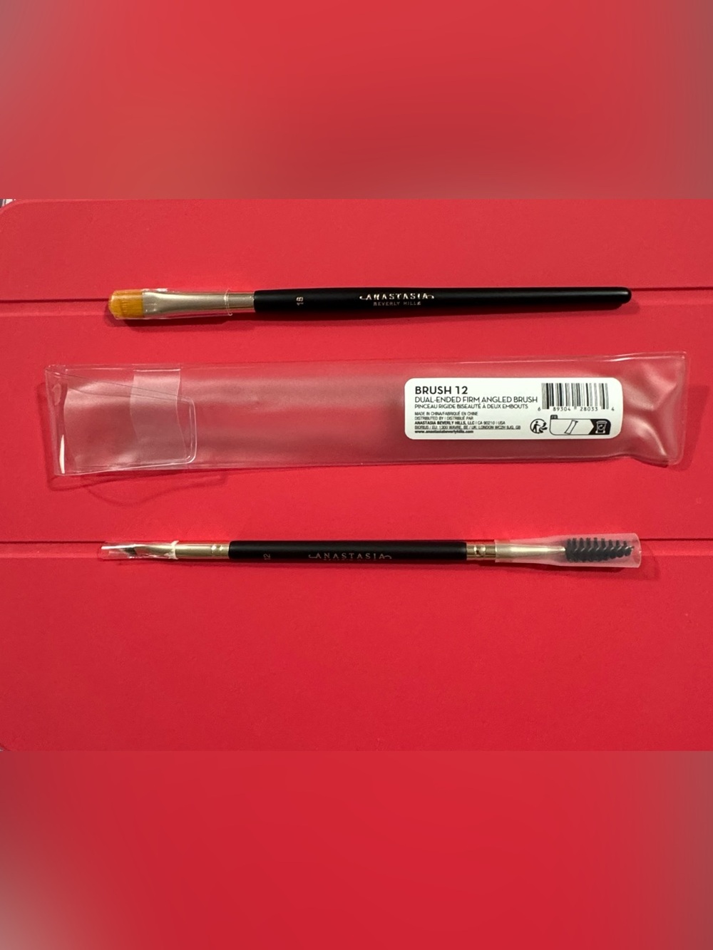 Anastasia Beverly Hills Brush Lot - Brush 12 &
Brush 18 (NEW)